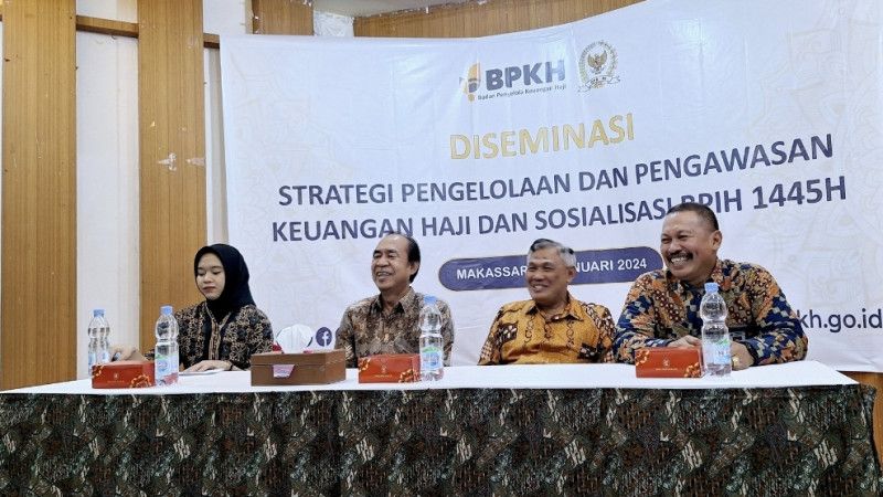 Ketua Komisi VIII DPR RI Dan Plt Kakanwil Kemenag Sulsel Pembicara